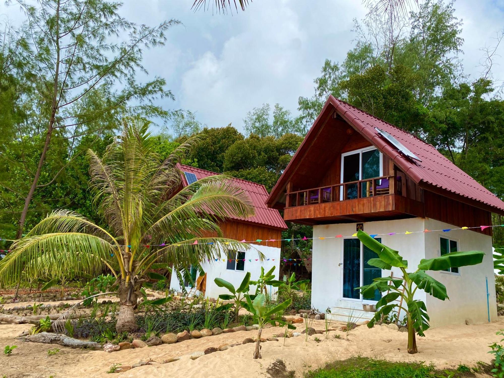 Robinson Bungalows Ронгсанлем Экстерьер фото
